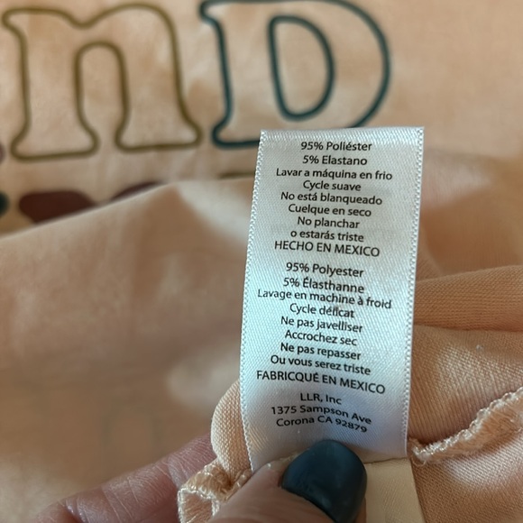 Peach with turq blue edging. “Be Kind” Liv T BOGO! - Picture 5 of 6